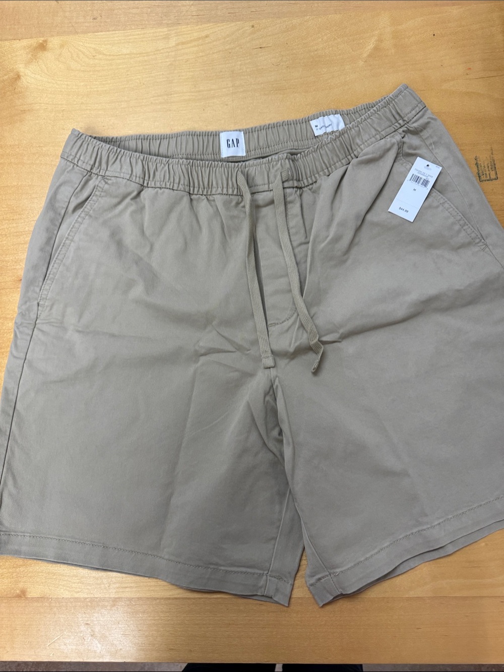 GAP Men's Drawstring Shorts in Khaki Beige